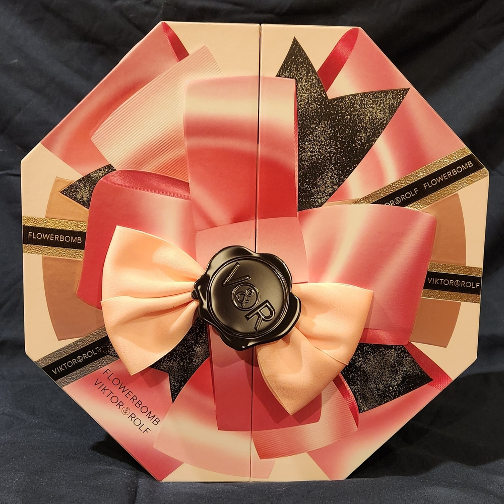 Viktor & Rolf Flowerbomb Gift Set